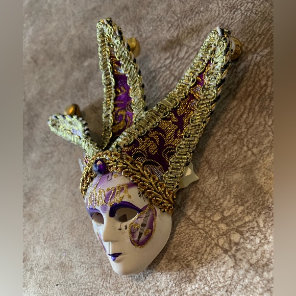 .Small Decorative Maschera Mask - Picture 7 of 11